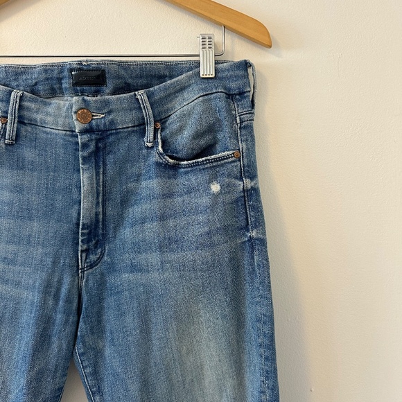 Mother The Looker Ankle Step Fray in Where There's Smoke | Size 31 - Picture 7 of 16